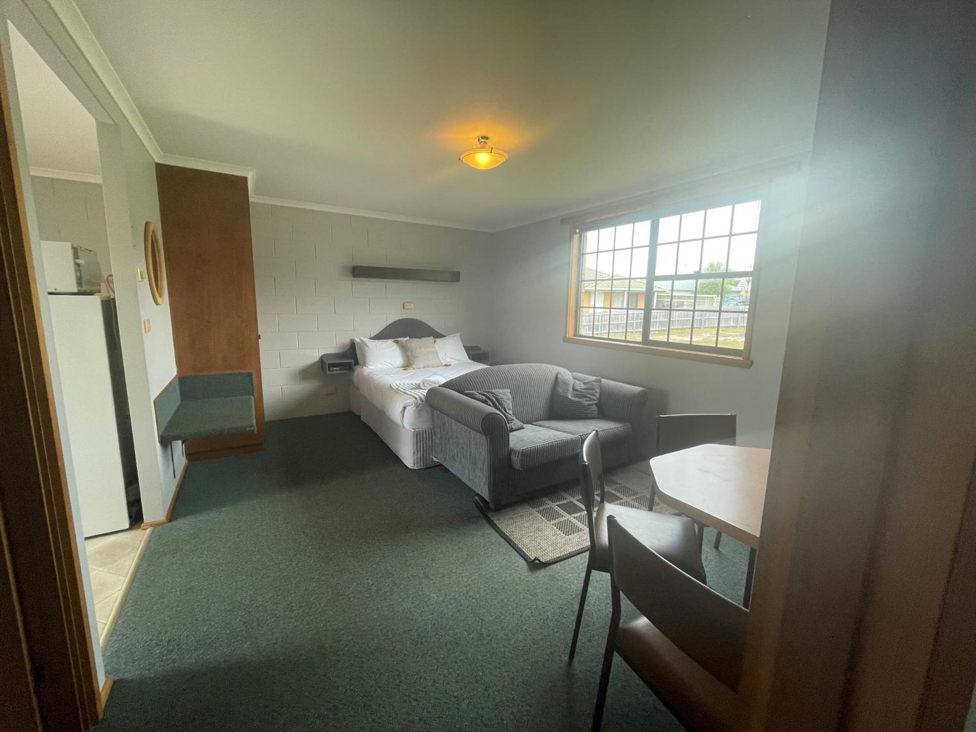 Bridport Bay Inn Esterno foto
